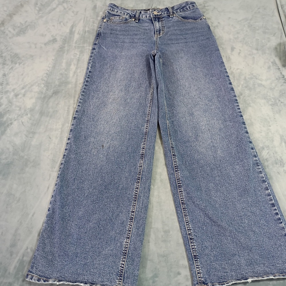 Madden NYC Women Medium Wash Wide Leg Jeans Raw Hem Size 2 WMGL117XL